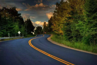 穿越时空的隧道之旅 发现身边隐藏的公路奇观